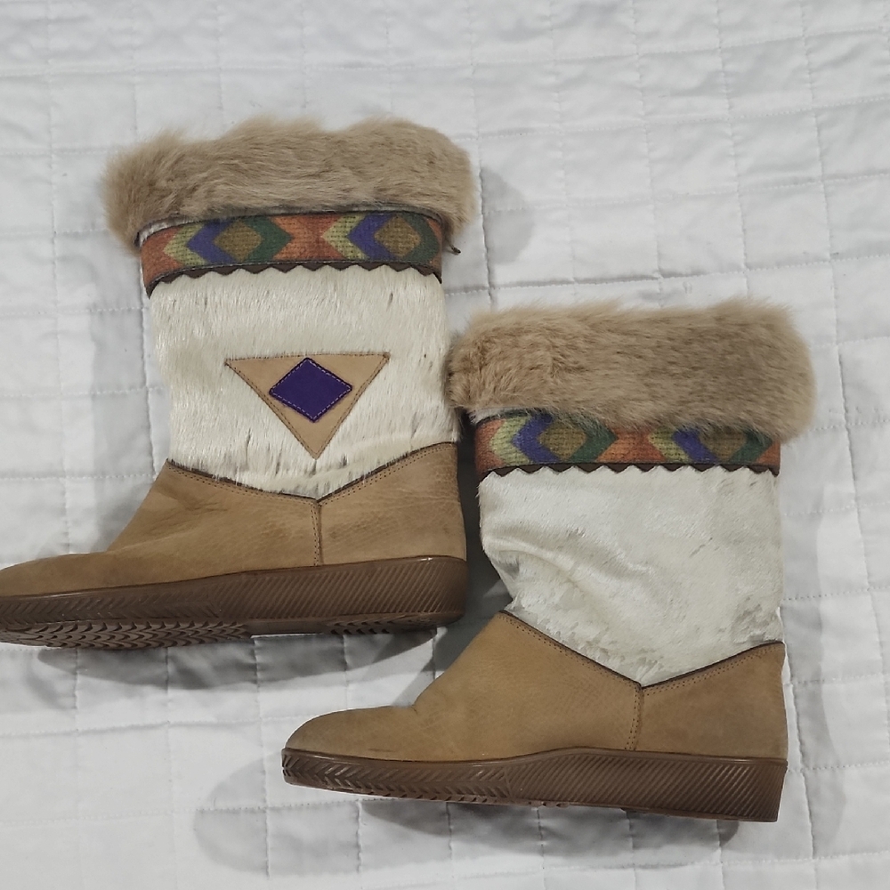 Women's Tan and Cream Goat Fur Boots Size 39 GARDENSPORT Made In ITALY